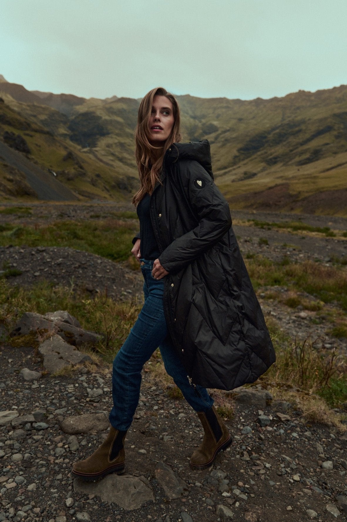 Modelshot / Black / Detail